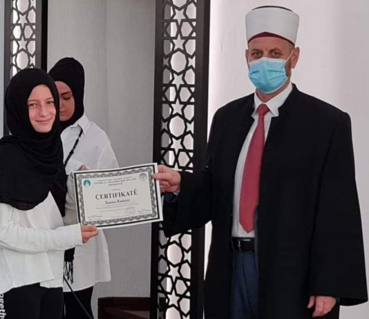 Certifikohet kursistët e leximit të Kuranit