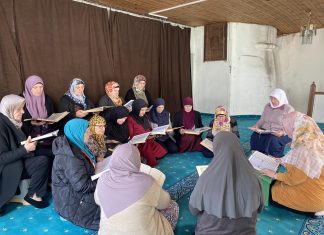 20 gra përfunduan Hatmen (Leximin e Kuranit)