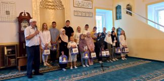 Nxënësit përfundojnë me sukses kursin intensiv të mësim-besimit në xhaminë “Kaderije” në lagjen e Muhaxherëve