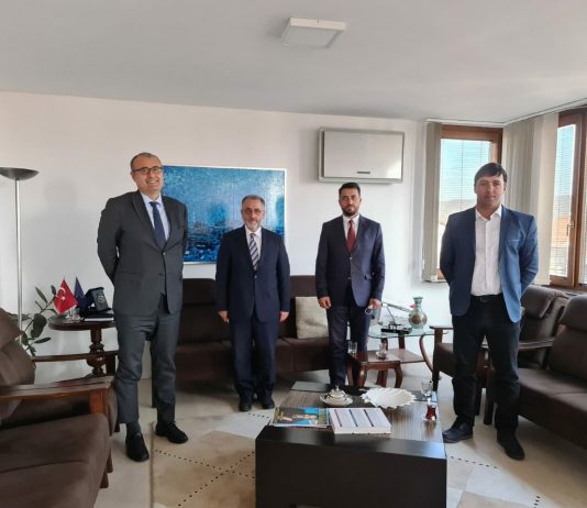 Kryetari Sopjani viziton Ambasadën e Turqisë në Kosovë