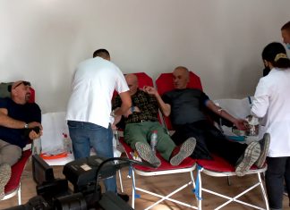 Xhemati i Xhamisë së Madhe dhuron gjak